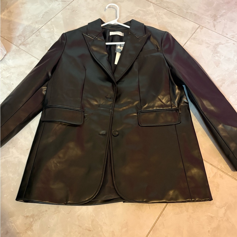 Classic Black Faux Leather Women's Blazer - Picture 3 of 7